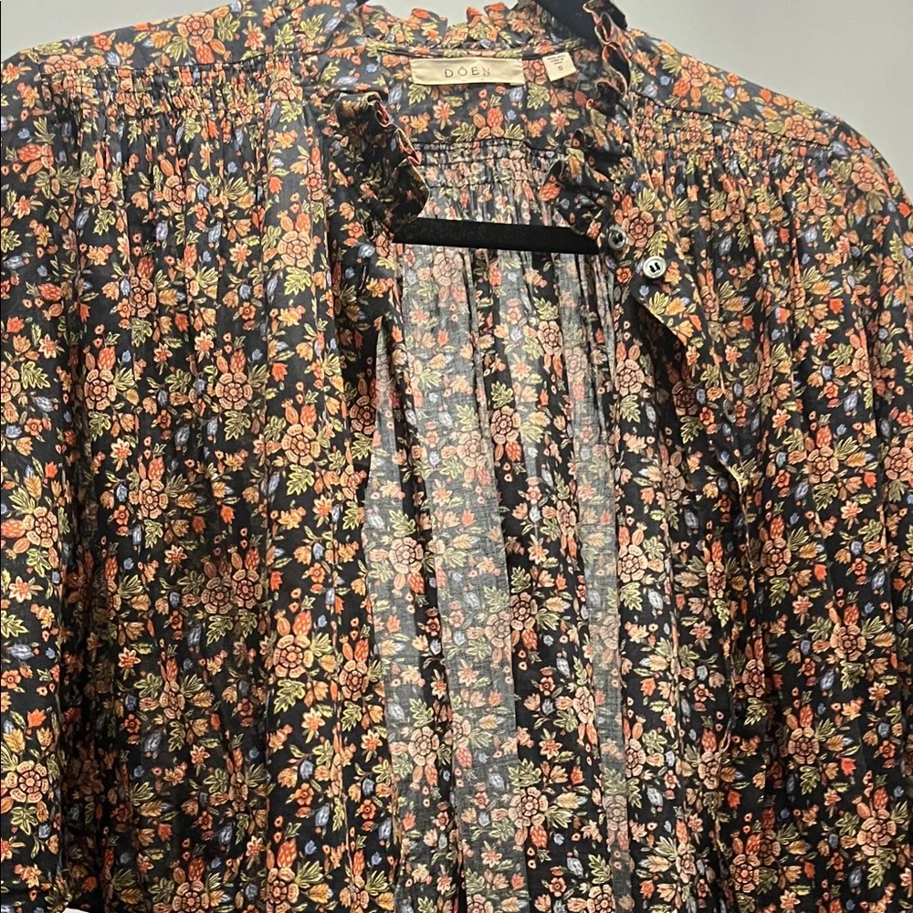 Doen Floral Button Down Shirt - Black and Pink - Picture 10 of 10